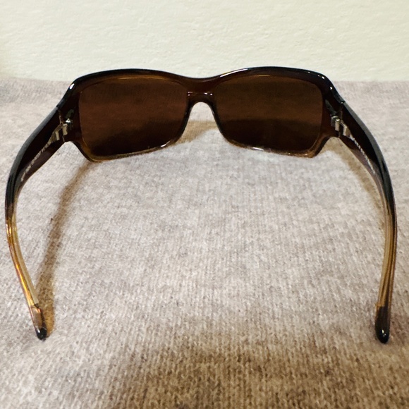 Maui Jim Palms MJ111 Polarized Sunglasses Black Wrap Frame w/ Case